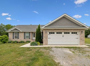540 Green Meadow Dr, Smithville, TN 37166
