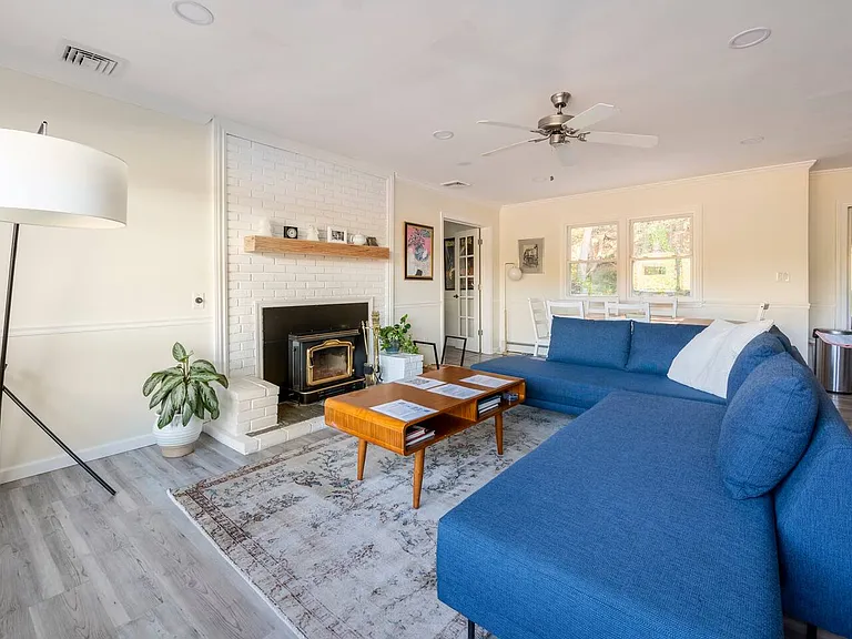 21 Barrett Pond Rd — Photo 2