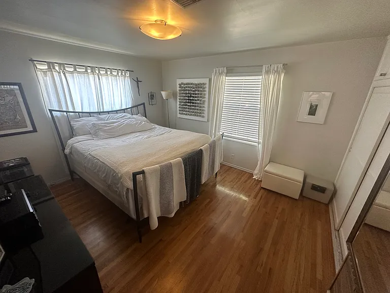 8956 Swinton Ave — Photo 28