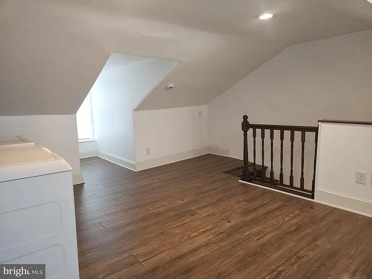 3856 Terrace St — Photo 39