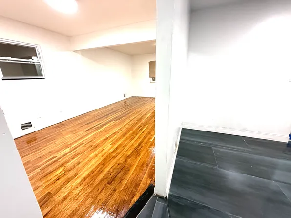 108-26 171st Place image 4 of 13