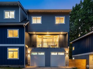 6730 18th Ave SW #B, Seattle, WA 98106