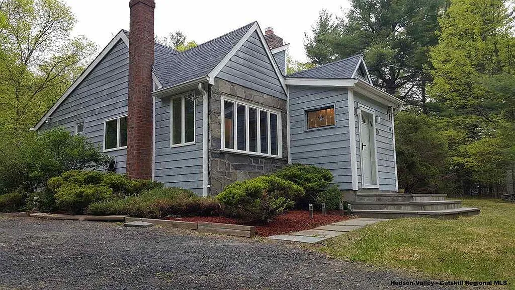 W Saugerties Rd, Woodstock — Photo 1