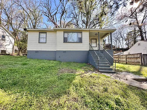 816 Vanderbilt St Photo 1