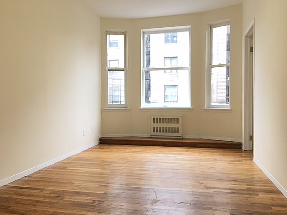 3rd image of 482 Nostrand Ave APT 2C
