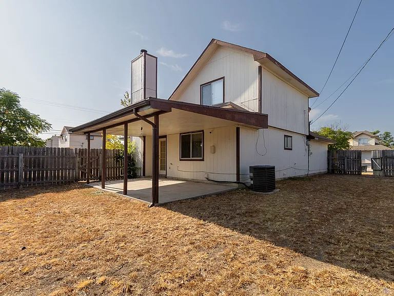 2701 Woodlands Dr — Photo 15