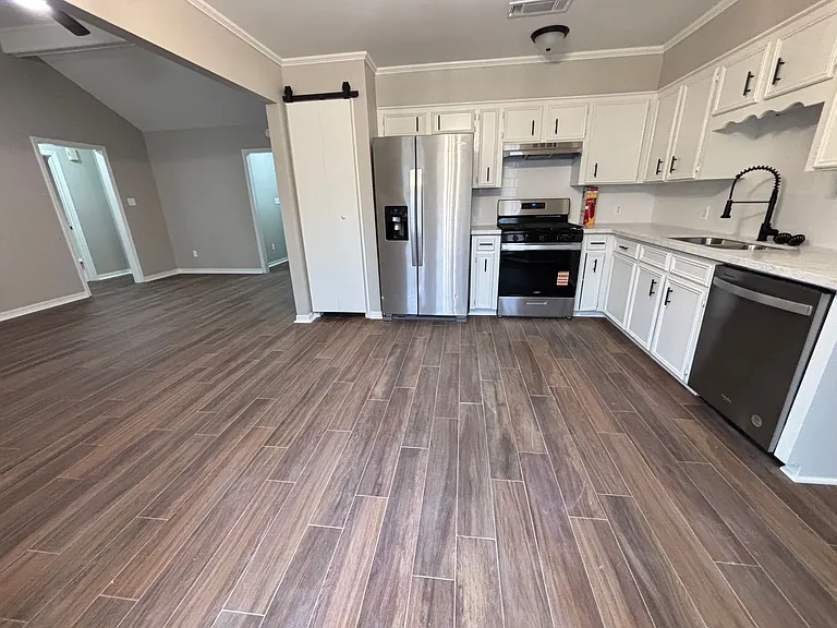 4558 Pine Crest Dr — Photo 6