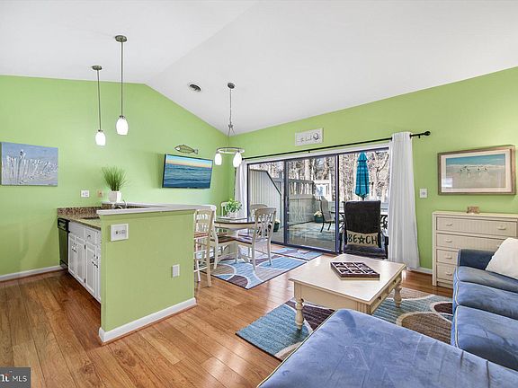 2nd image of 39286 Timberlake Ct #7601