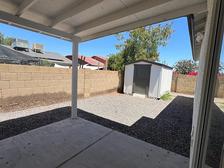 1408 E Carson Rd — Photo 18
