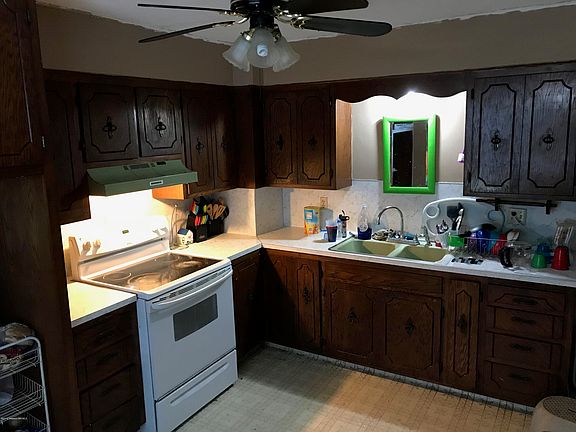 2nd image of 212 Main Ave S