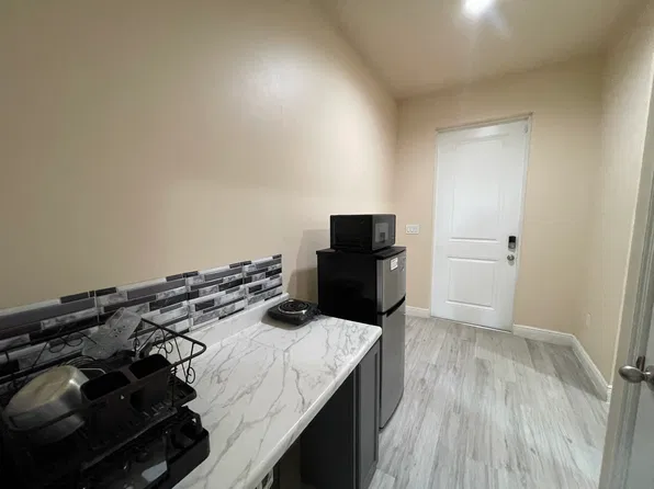 2013 Odessa Cir Suite 1BA, Labelle, FL 33935