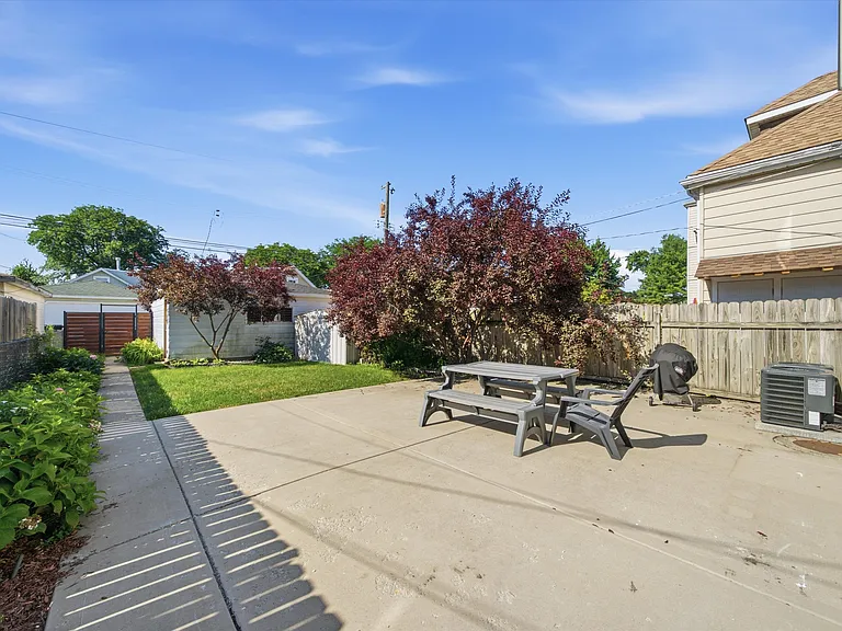 5725 W Giddings St #1 — Photo 13