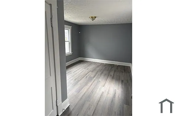 Building Photo - 12717 Parkhill Ave #1
