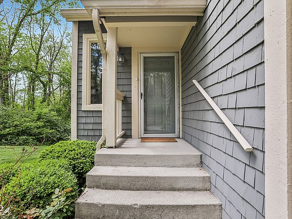 2nd image of 4624 Stansbury Ln