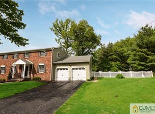 30 Bunker Hill Run, East Brunswick, NJ 08816