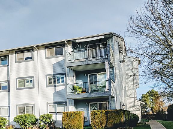 2nd image of 950 Evergreen Rd APT 122