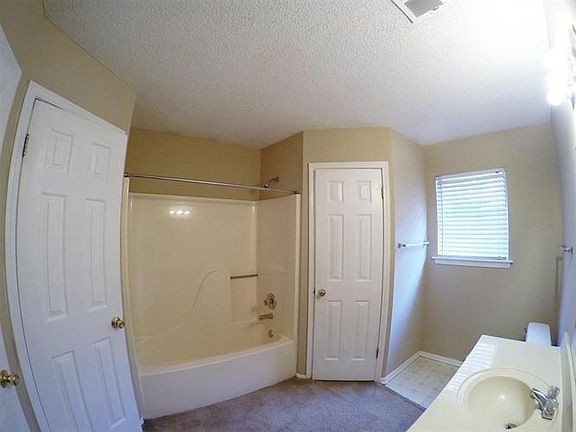 3rd image of 5808 Ashridge Pl
