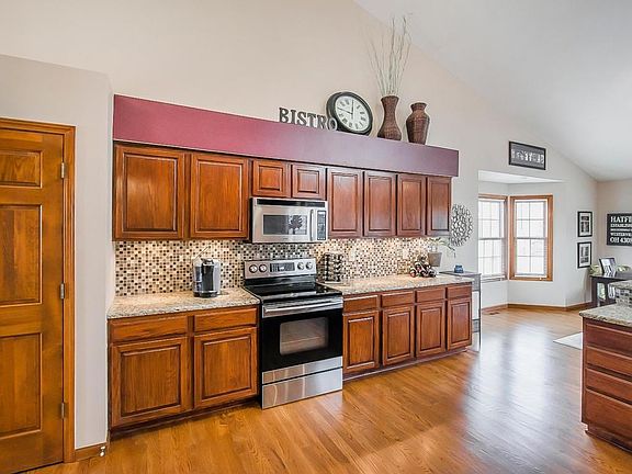 3rd image of 5655 Seminole Way