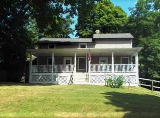 23 W Chestnut St #2, Rhinebeck, NY 12572