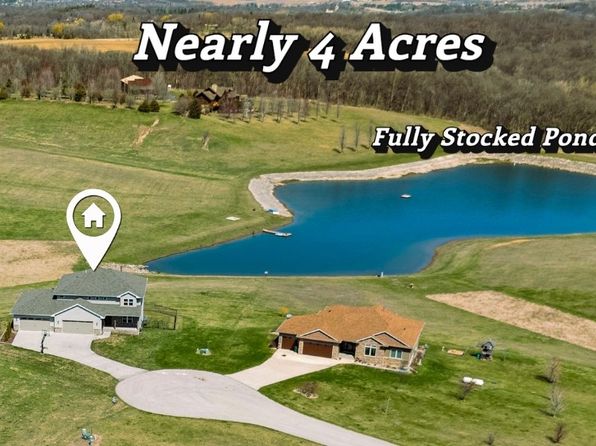 9174 207th Ave, Anamosa, IA 52205