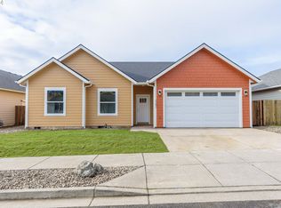 2282 Laura Ln, North Bend, OR 97459