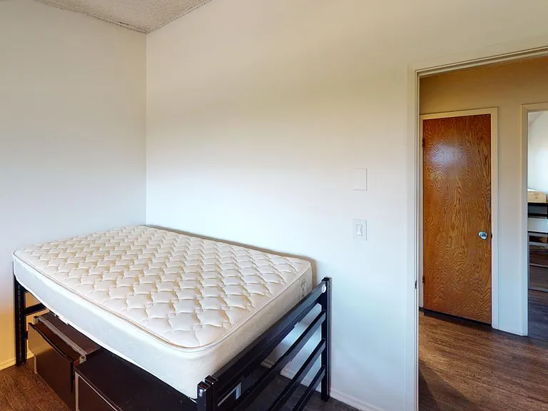 831 Cliff Dr — Photo 23
