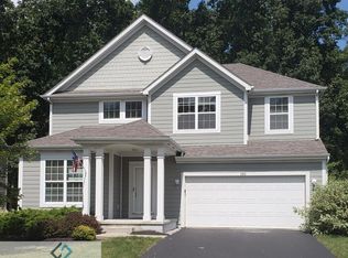 383 Seatrain Dr, Delaware, OH 43015