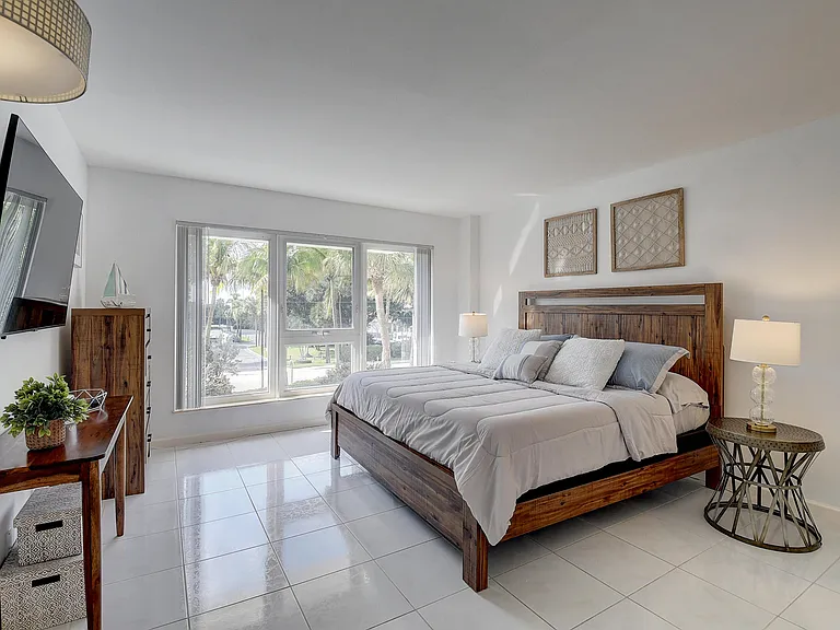 2066 N Ocean Blvd #2NW — Photo 10