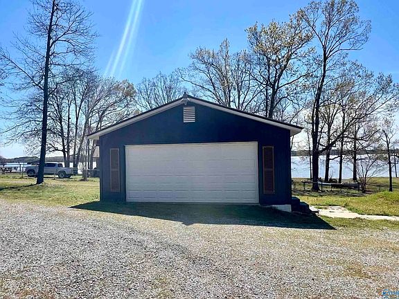 4th image of 6080 Rosemary Ln