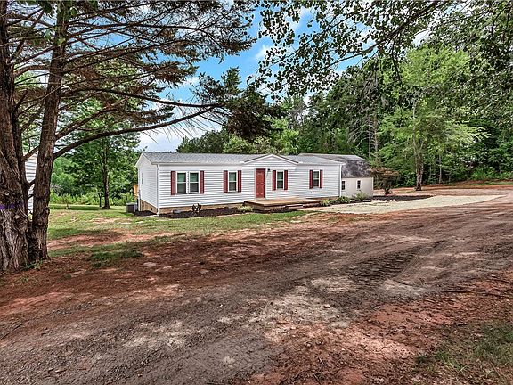5th image of 403 Hancox Pl