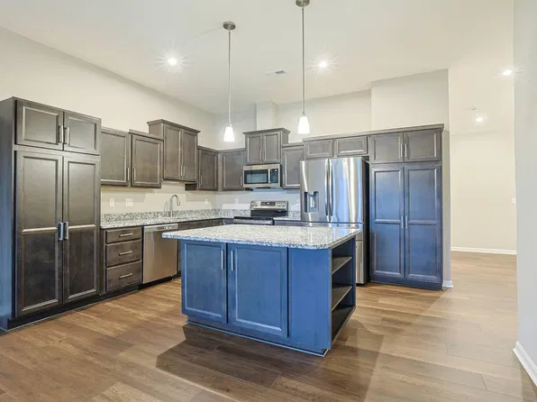 566 Foxhill Dr, Fort Mitchell, KY 41017