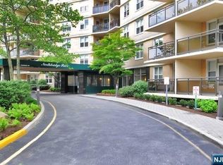 2200 Central Rd #7C, Fort Lee, NJ 07024