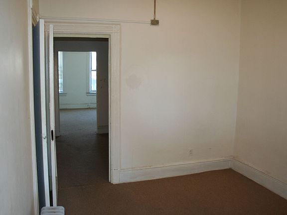 5th image of 791 McDonald Ave