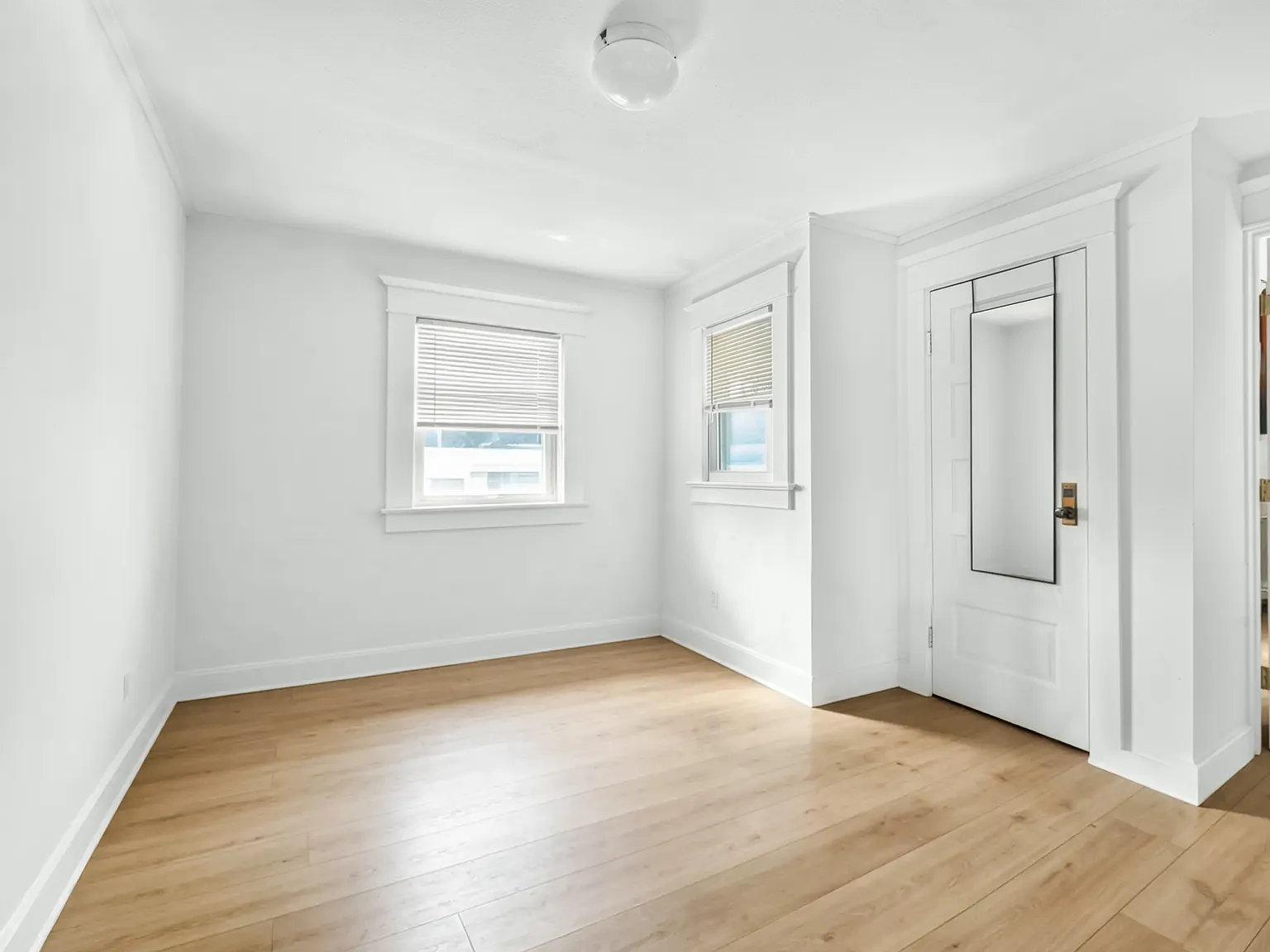 12 Hawkins Ave — Photo 1