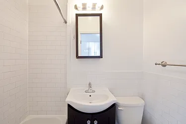 Rented by R New York