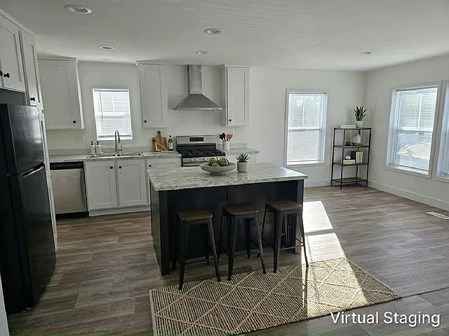 2 bed, 1056 sqft, $1,600 — Photo 2