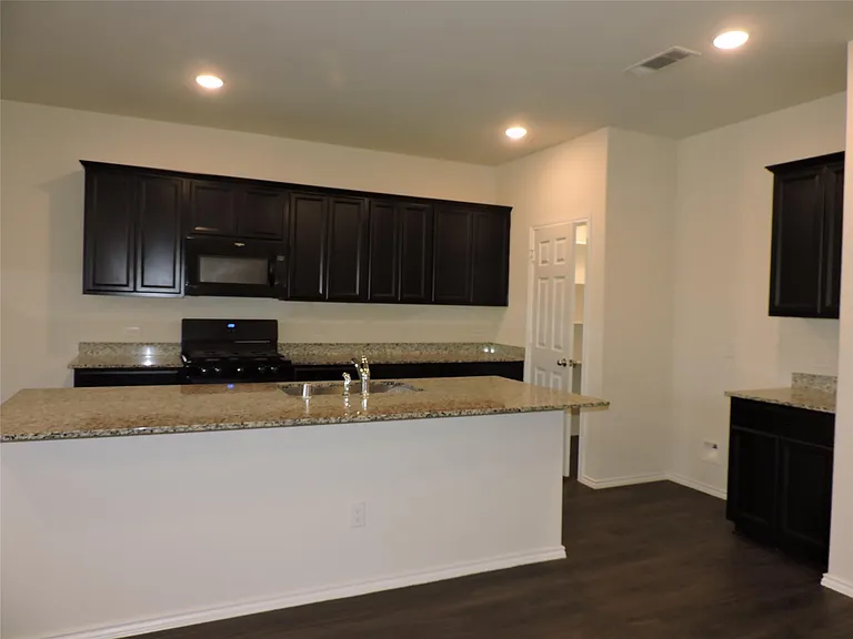4022 Timber Sapp Dr — Photo 15