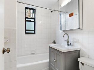 4222 213th St #1F, Bayside, NY 11361