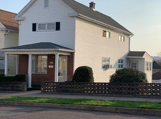 1118 S Hanover St, Nanticoke, PA 18634