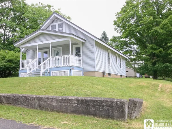 11 Faber St, Jamestown, NY 14701