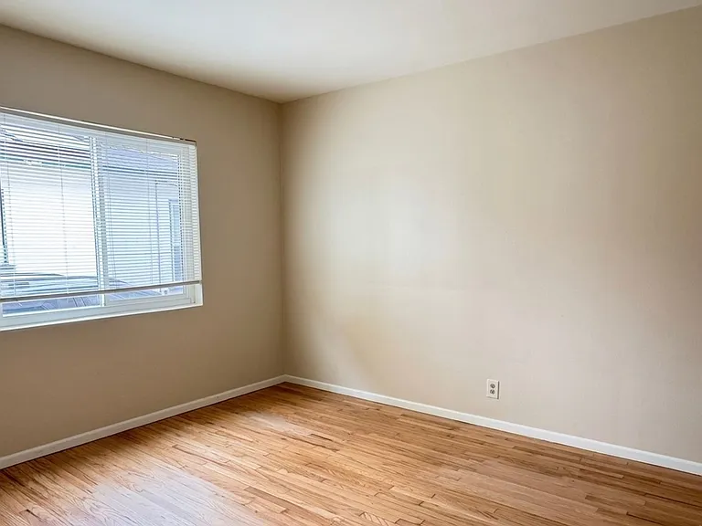 5960 Linden Avenue — Photo 5