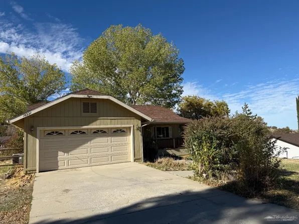 18221 Arosa Rd, Tehachapi, CA 93561