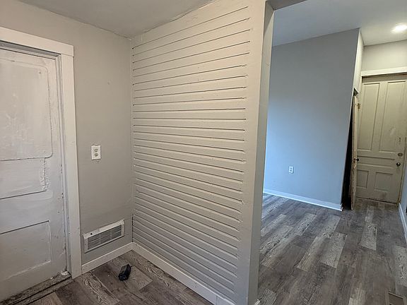 3rd image of 315 S 4th St #1