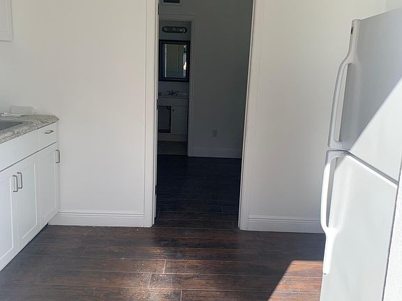 3rd image of 640 NE 145th St #3
