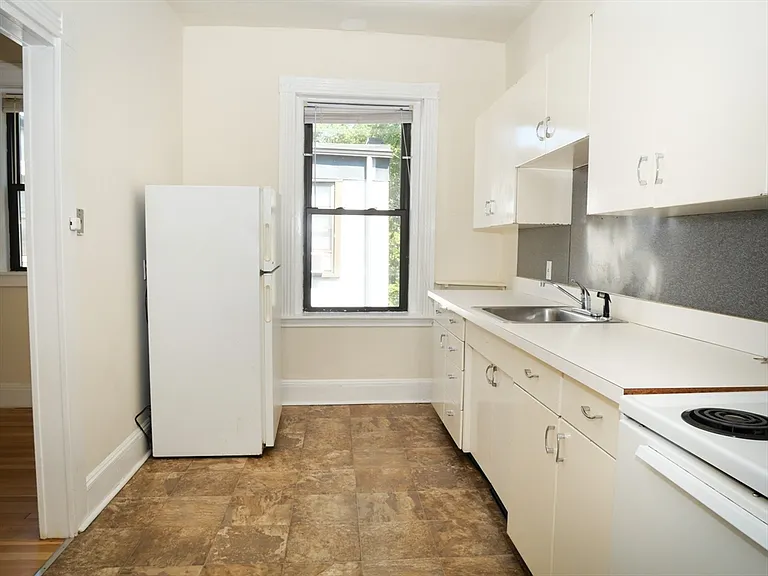 397 Harvard St #5 — Photo 1