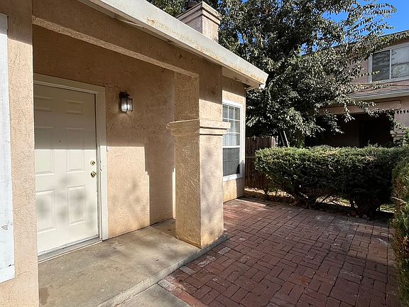 3rd image of 2275 Houston Ave