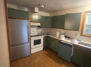 64 Lake George Rd #B, Wales, MA 01081