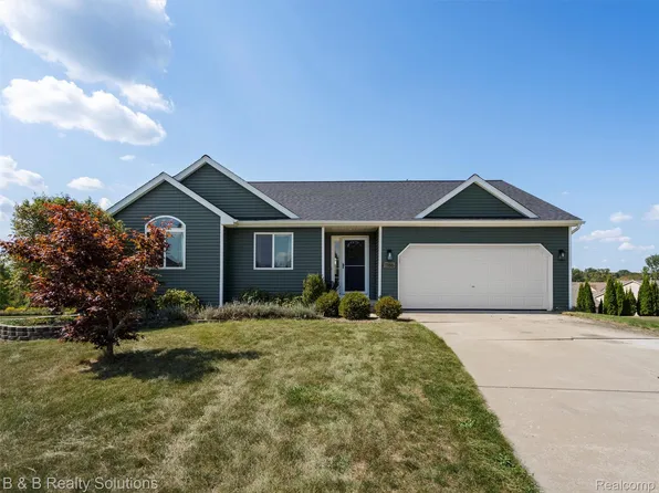 1186 Cimmaron Ct, Davison, MI 48423