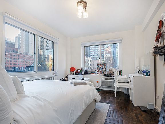 5th image of 249 E 48th St APT 2B