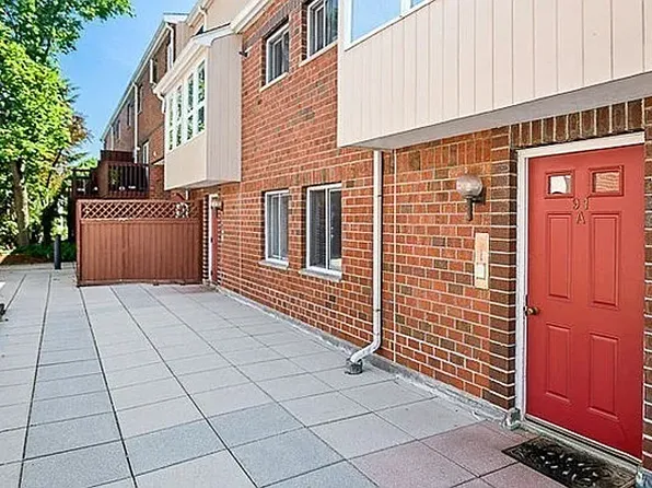 91 Spring St #U21, Watertown, MA 02472